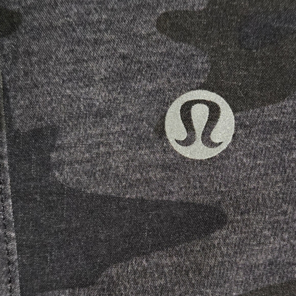Lululemon Camo Pace Breaker Built In Biker Gym Workout Short Size L - Picture 10 of 14